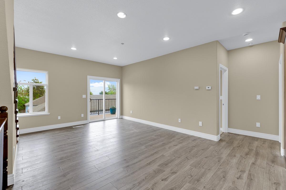 Detail Gallery Image 15 of 51 For 19539 Meekland Ave, Hayward,  CA 94541 - 3 Beds | 3 Baths