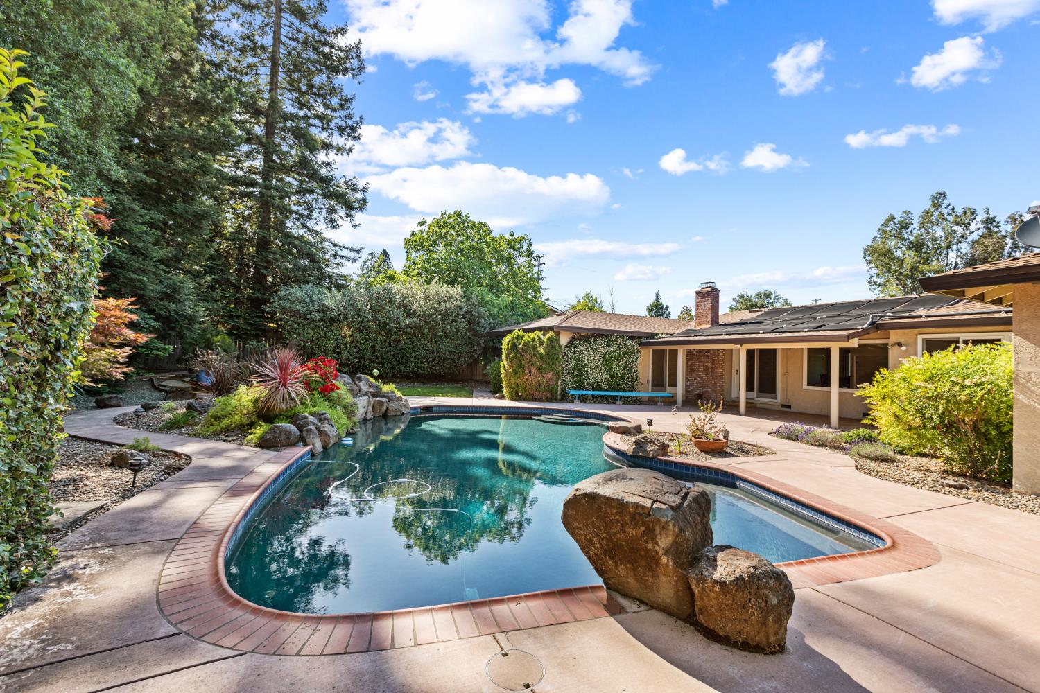Detail Gallery Image 37 of 41 For 6840 Appomattox Way, Carmichael,  CA 95608 - 3 Beds | 2 Baths