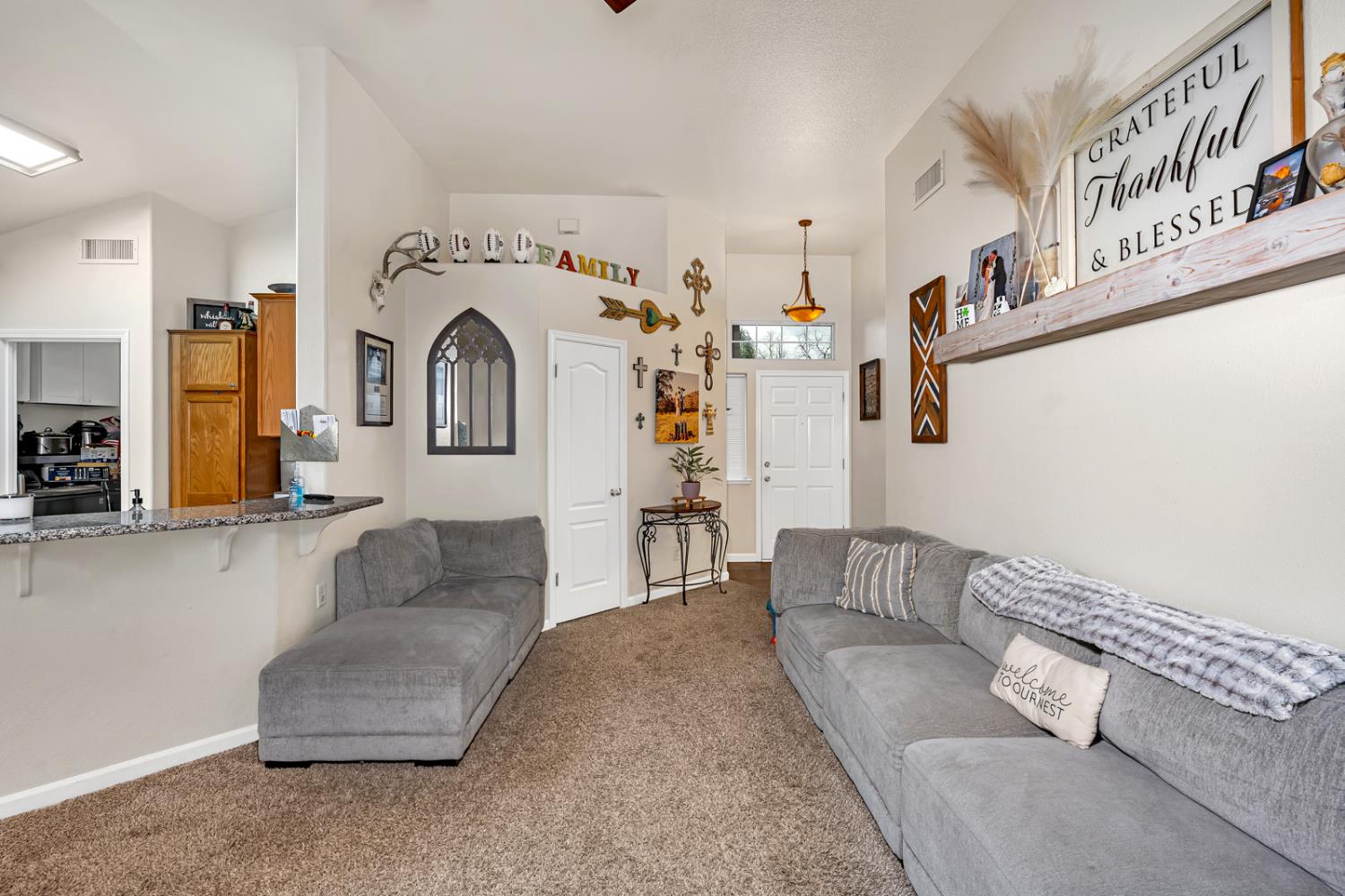 Detail Gallery Image 15 of 47 For 2200 Hanson Ave, Clovis,  CA 93611 - 3 Beds | 2 Baths