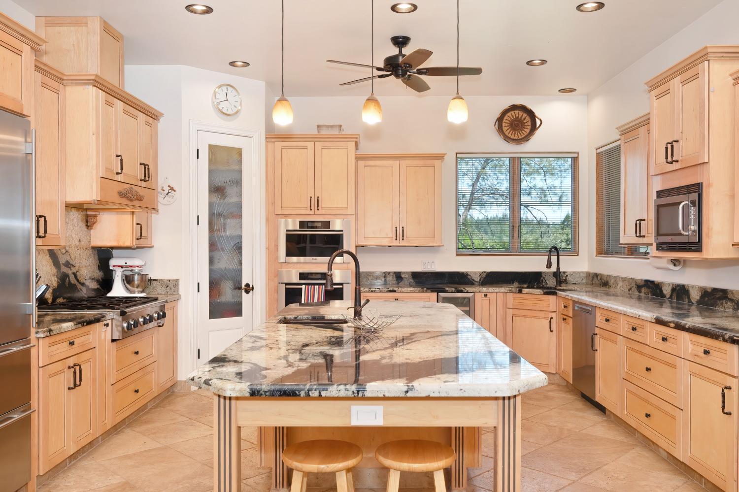 Detail Gallery Image 28 of 53 For 4026 Brinks Ln, Cool,  CA 95614 - 3 Beds | 4 Baths