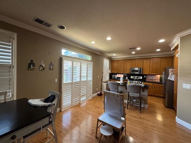 Detail Gallery Image 30 of 37 For 5896 Riverbank Cir, Stockton,  CA 95219 - 4 Beds | 3 Baths