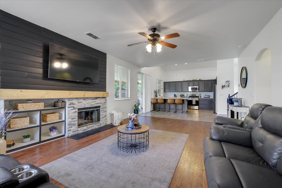Detail Gallery Image 19 of 47 For 2189 Stonewater Dr, Yuba City,  CA 95991 - 4 Beds | 2/1 Baths