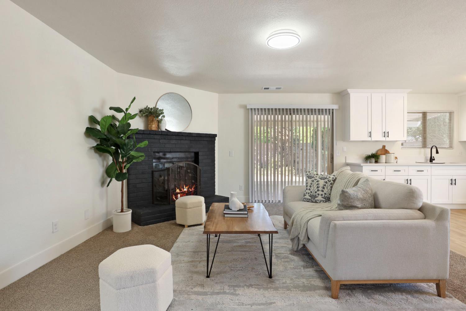 Detail Gallery Image 9 of 32 For 998 Pfister Pl, Manteca,  CA 95336 - 3 Beds | 2 Baths