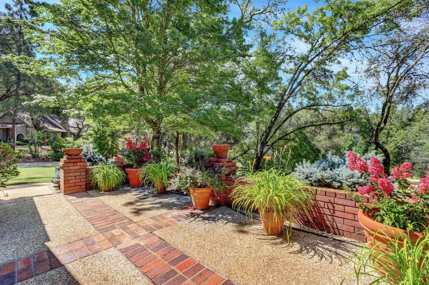 Detail Gallery Image 93 of 99 For 16949 Round Valley Cir, Grass Valley,  CA 95949 - 3 Beds | 2/1 Baths