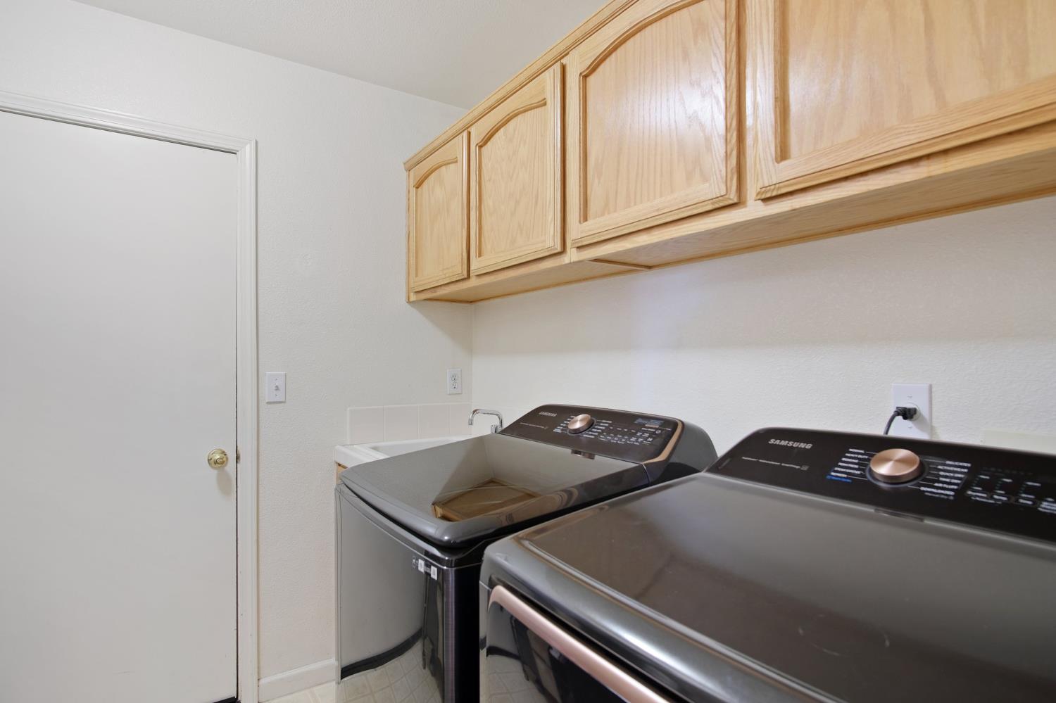 Detail Gallery Image 20 of 28 For 2711 Cameron Park Dr, Ceres,  CA 95307 - 3 Beds | 2 Baths