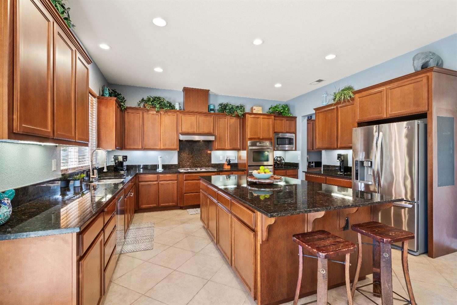 Detail Gallery Image 21 of 53 For 2100 Wyckford Blvd, Rocklin,  CA 95765 - 5 Beds | 4 Baths