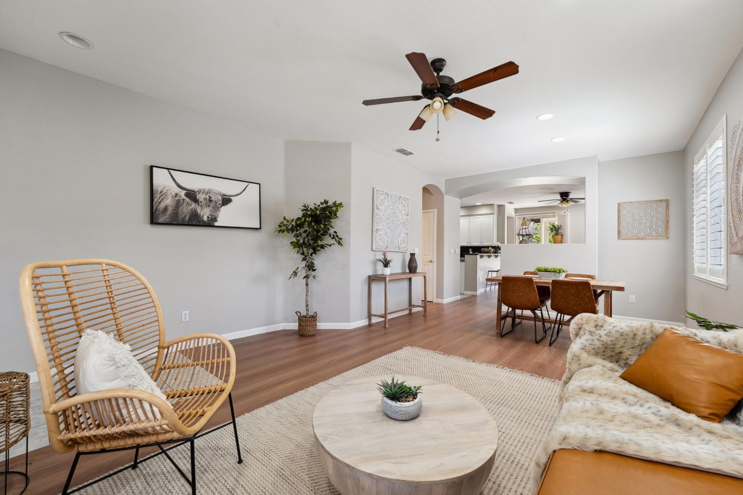 Detail Gallery Image 8 of 30 For 2192 Sherington Way, Sacramento,  CA 95835 - 3 Beds | 2 Baths