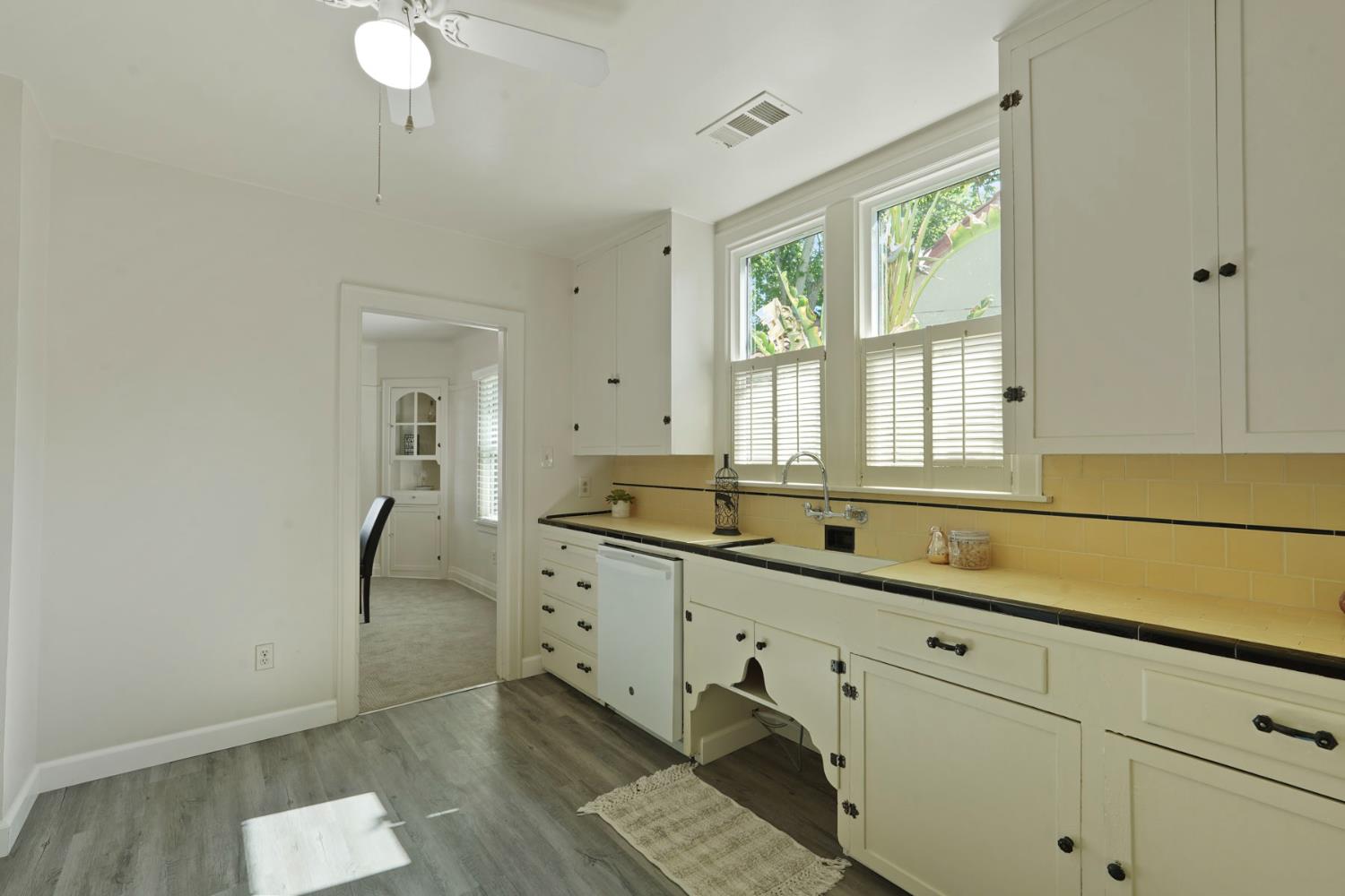 Detail Gallery Image 10 of 19 For 540 W Highland Ave, Tracy,  CA 95376 - 2 Beds | 1 Baths