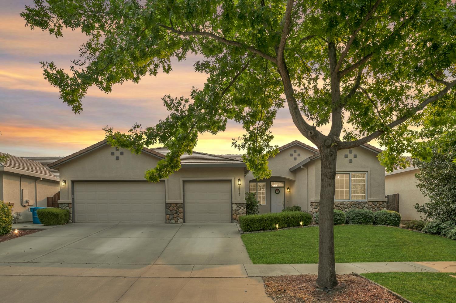 Detail Gallery Image 3 of 41 For 1877 Stabler Park Dr, Yuba City,  CA 95993 - 4 Beds | 3 Baths