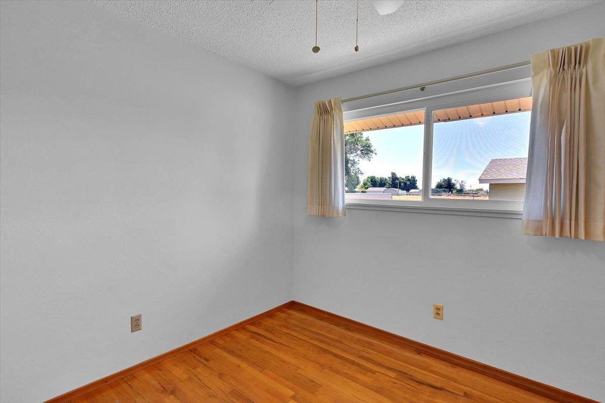 Detail Gallery Image 25 of 33 For 2410 N Township Rd, Yuba City,  CA 95993 - 3 Beds | 2 Baths