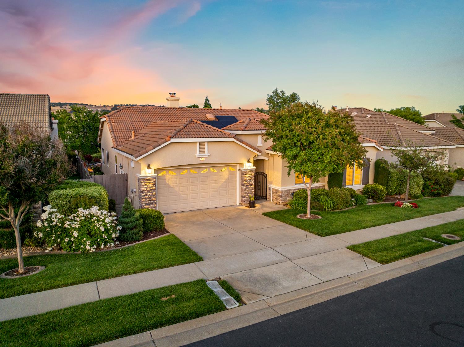 Detail Gallery Image 3 of 53 For 7473 Grassy Creek Way, El Dorado Hills,  CA 95762 - 2 Beds | 2/1 Baths