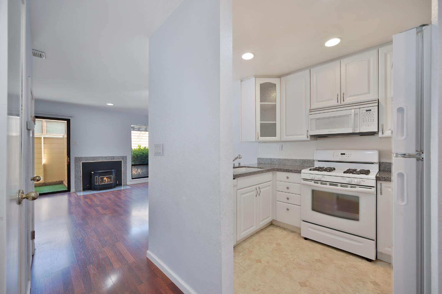 Photo #5: 225061500 Listing: Photo #5