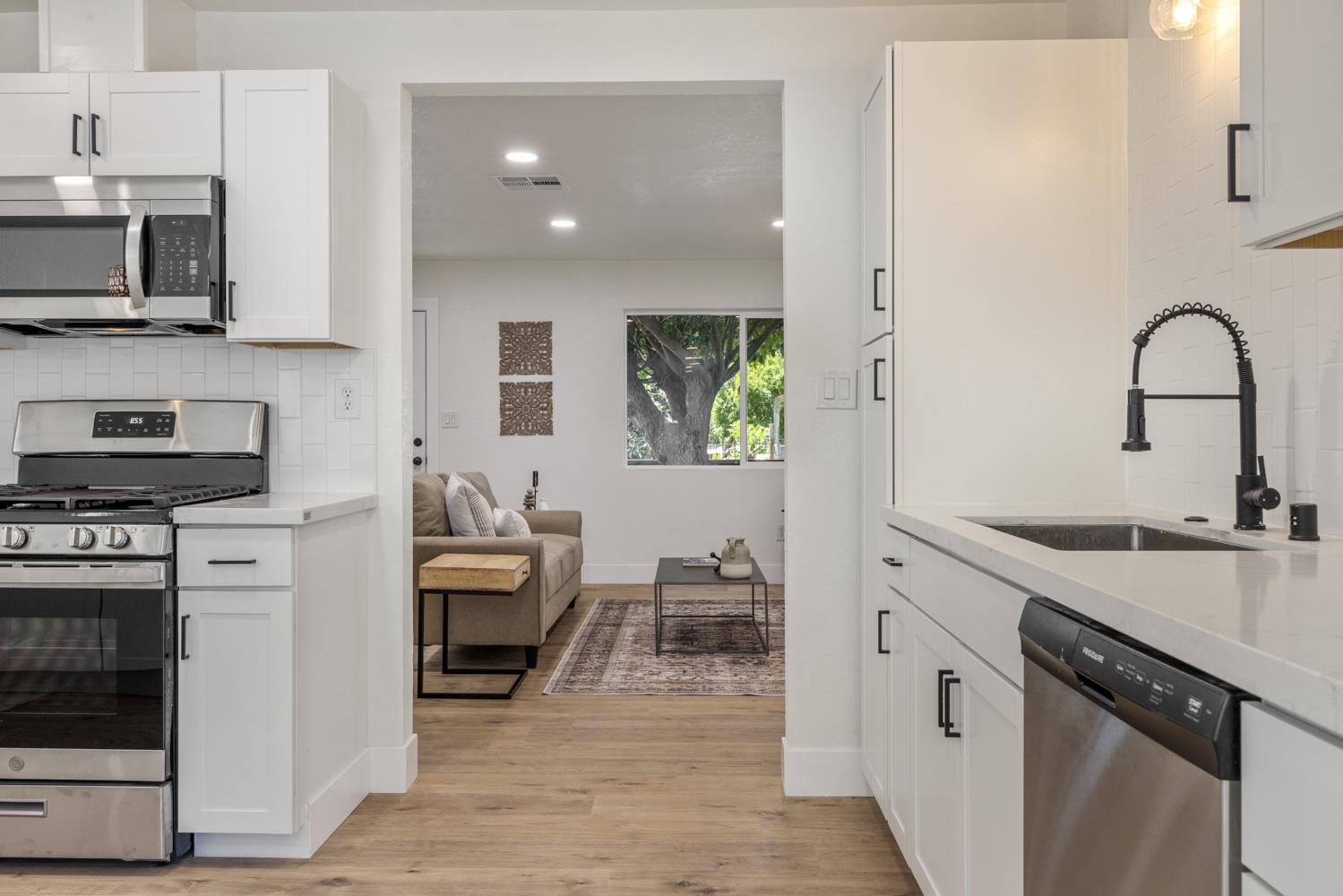Detail Gallery Image 20 of 49 For 2048 Nord Ave, Stockton,  CA 95215 - 3 Beds | 2 Baths
