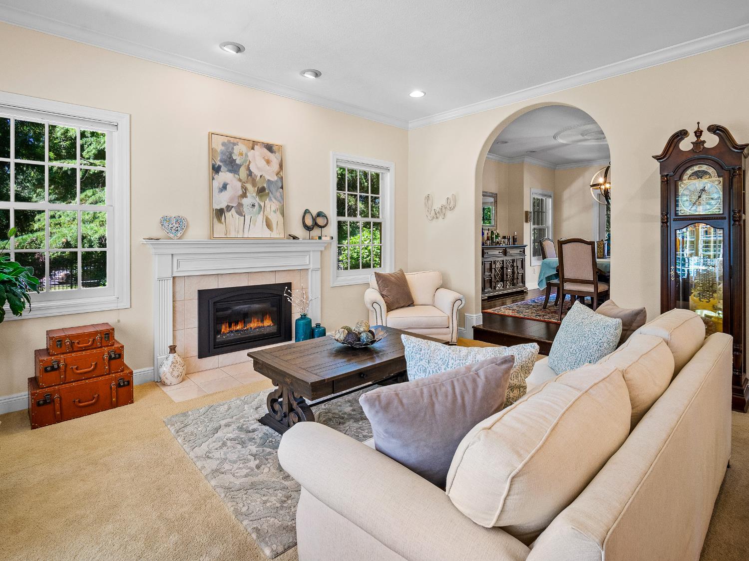 Detail Gallery Image 11 of 85 For 6809 Stanley Ave, Carmichael,  CA 95608 - 5 Beds | 4 Baths