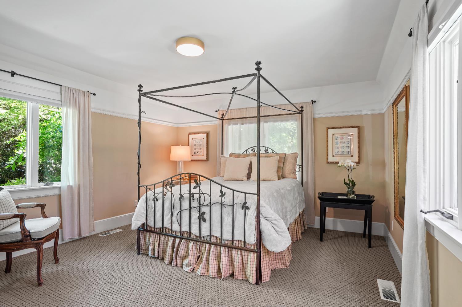 Detail Gallery Image 25 of 89 For 510 Knightsbridge Ln, Sacramento,  CA 95864 - 6 Beds | 4/1 Baths