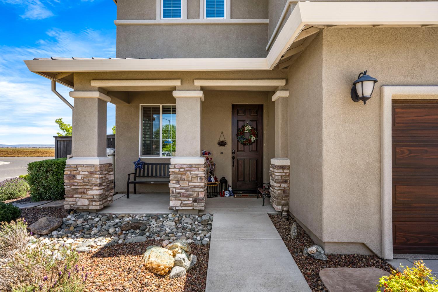 Detail Gallery Image 4 of 44 For 4811 Copper Sunset Way, Rancho Cordova,  CA 95742 - 5 Beds | 3 Baths