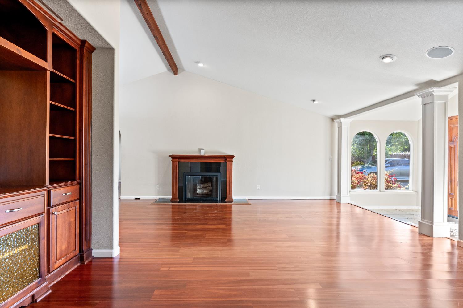 Detail Gallery Image 11 of 49 For 7948 Orange Ave, Fair Oaks,  CA 95628 - 4 Beds | 3 Baths