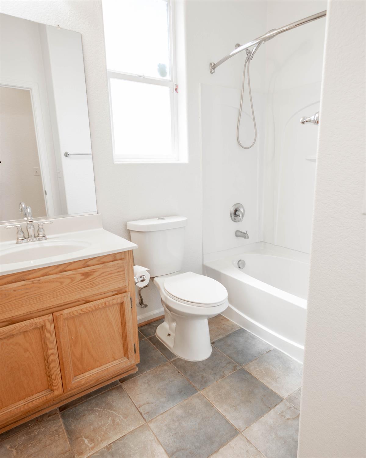 Detail Gallery Image 24 of 36 For 1187 W Kneebone Ct, Plumas Lake,  CA 95961 - 3 Beds | 2 Baths