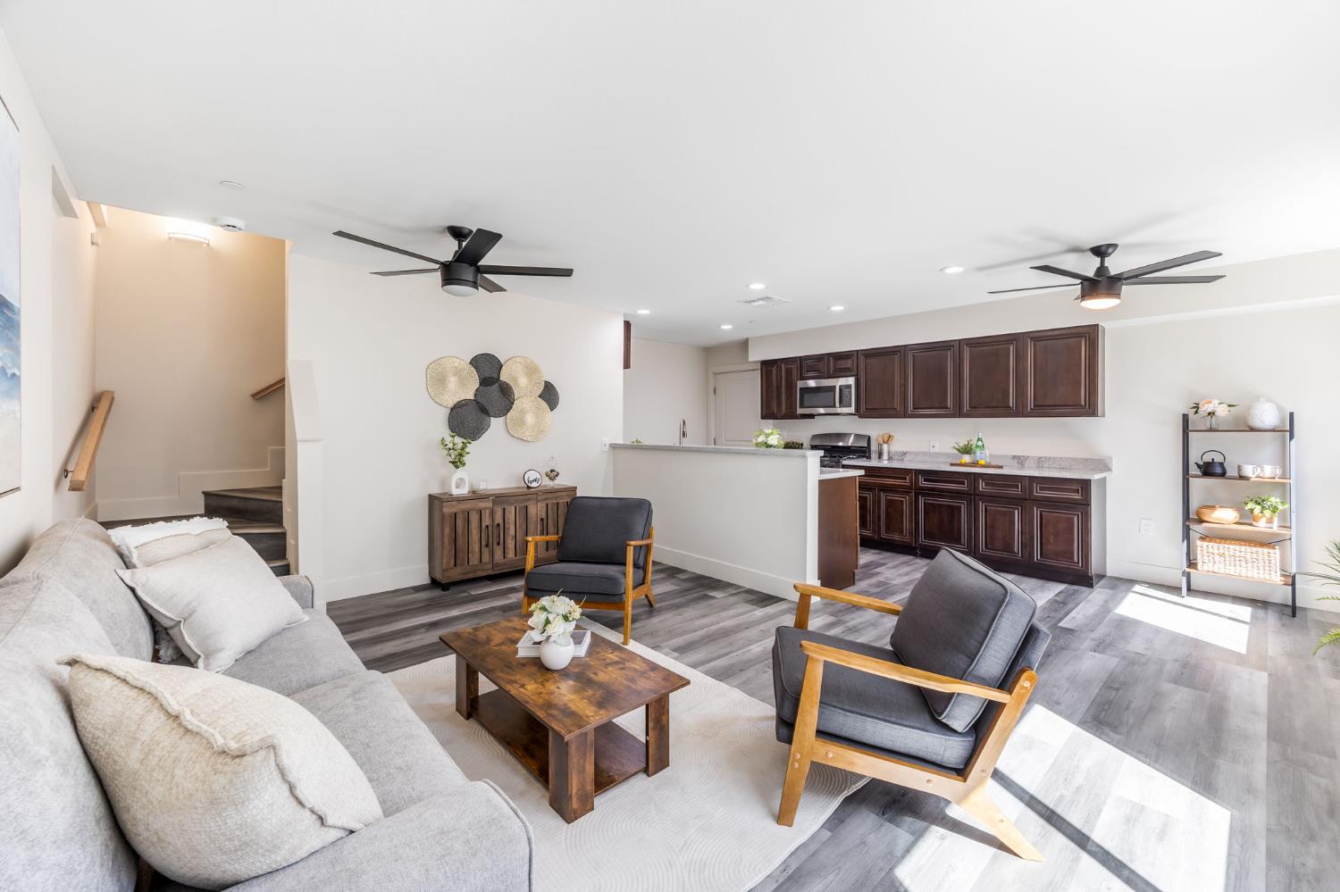 Detail Gallery Image 6 of 81 For 2409 Cava Ct, Sacramento,  CA 95825 - – Beds | – Baths