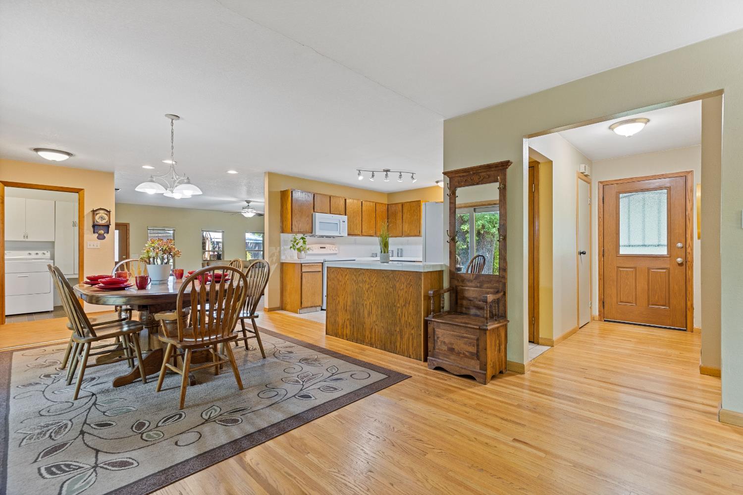 Detail Gallery Image 32 of 59 For 7705 Horseshoe Bar Rd, Loomis,  CA 95650 - 3 Beds | 2 Baths