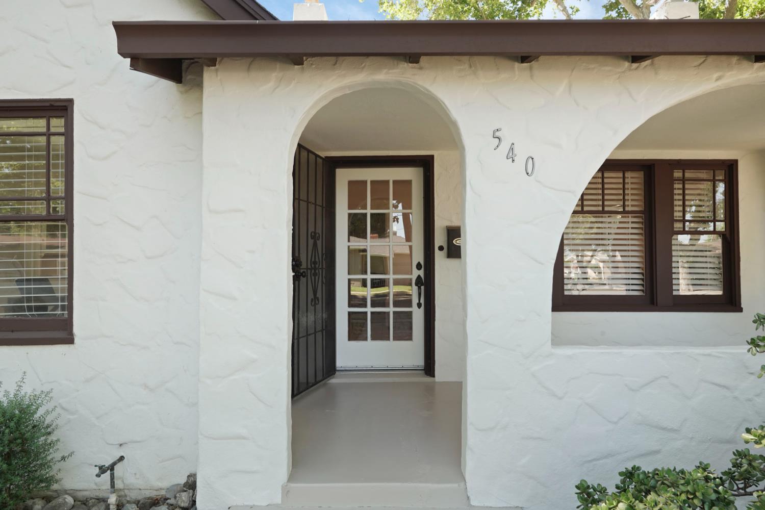 Detail Gallery Image 2 of 19 For 540 W Highland Ave, Tracy,  CA 95376 - 2 Beds | 1 Baths