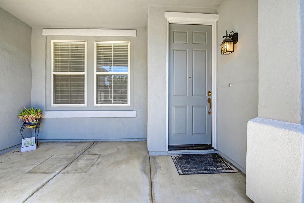 Detail Gallery Image 5 of 43 For 6437 Cormorant Cir, Rocklin,  CA 95765 - 4 Beds | 3 Baths
