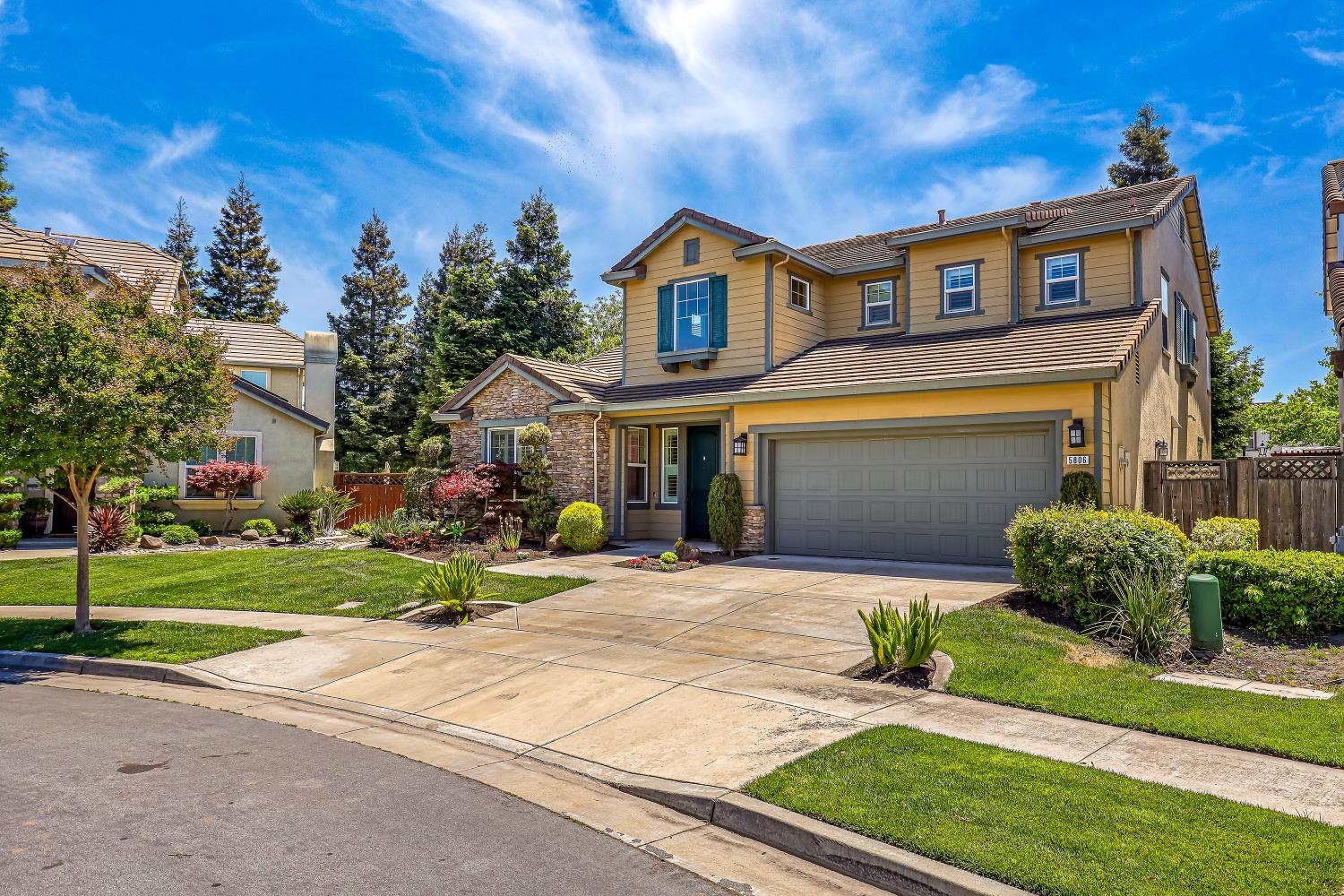 Detail Gallery Image 2 of 80 For 5806 Lagrande Way, Stockton,  CA 95219 - 4 Beds | 3 Baths