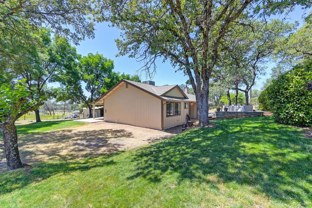 Detail Gallery Image 23 of 44 For 2120 Lovejoy Ln, Cool,  CA 95614 - 3 Beds | 2 Baths