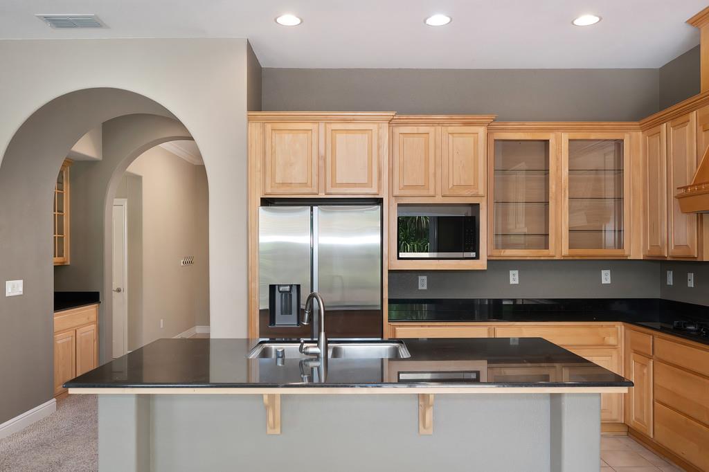 Detail Gallery Image 27 of 87 For 5729 Northborough Dr, Sacramento,  CA 95835 - 4 Beds | 3/1 Baths
