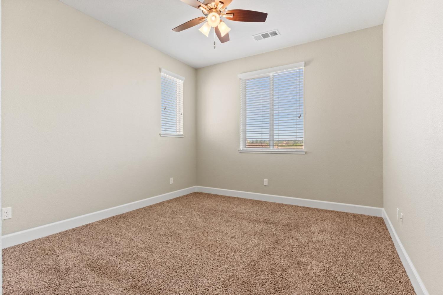 Detail Gallery Image 55 of 73 For 6307 Lookout Pass Way, Rocklin,  CA 95765 - 4 Beds | 3/1 Baths