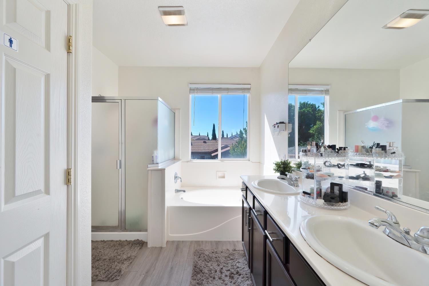 Detail Gallery Image 24 of 42 For 10112 Nebbiolo Ct, Elk Grove,  CA 95624 - 4 Beds | 3 Baths
