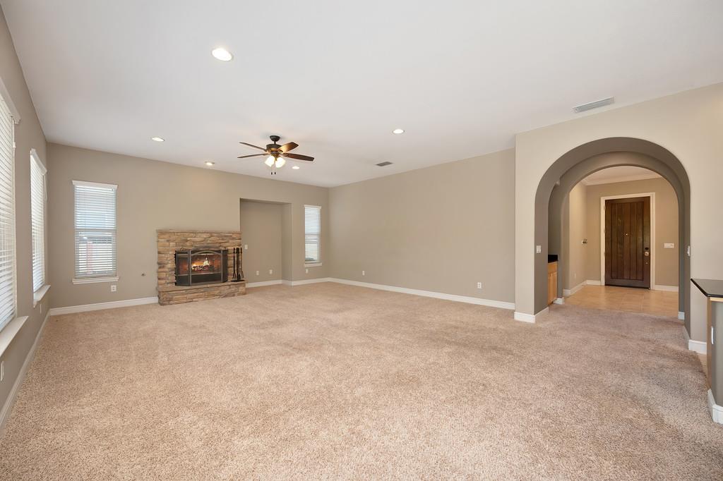 Detail Gallery Image 37 of 87 For 5729 Northborough Dr, Sacramento,  CA 95835 - 4 Beds | 3/1 Baths