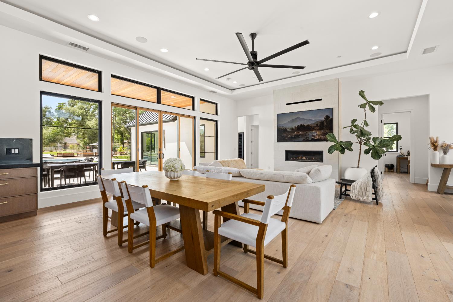 Detail Gallery Image 13 of 84 For 3320 Cherokee Trl, Loomis,  CA 95650 - 5 Beds | 3/1 Baths