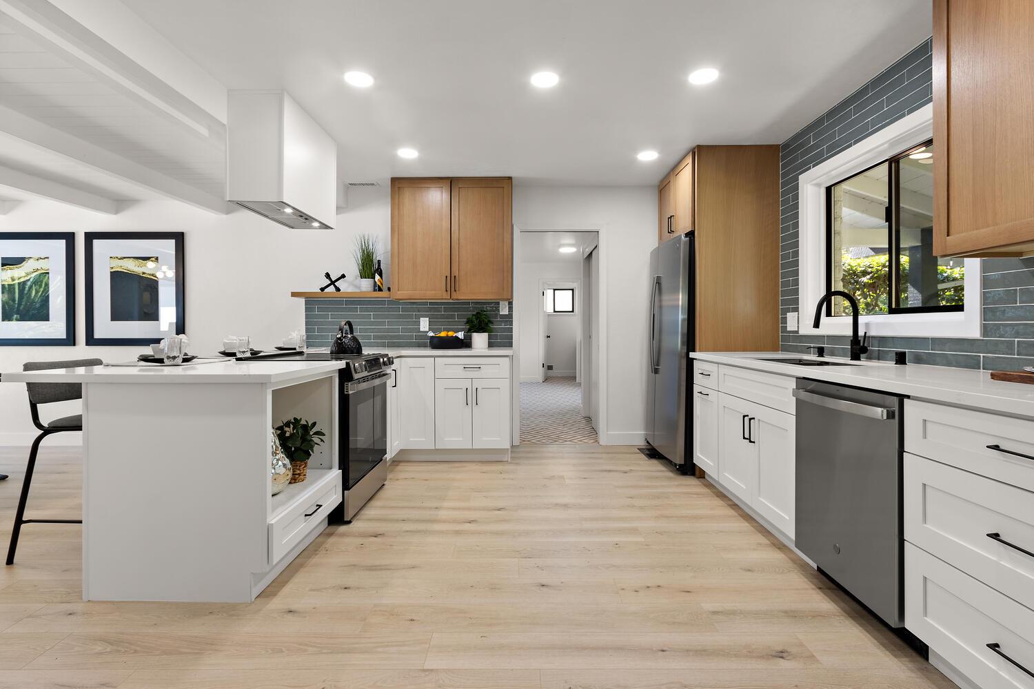 Detail Gallery Image 17 of 39 For 3300 Club Ln, Sacramento,  CA 95821 - 4 Beds | 2/1 Baths