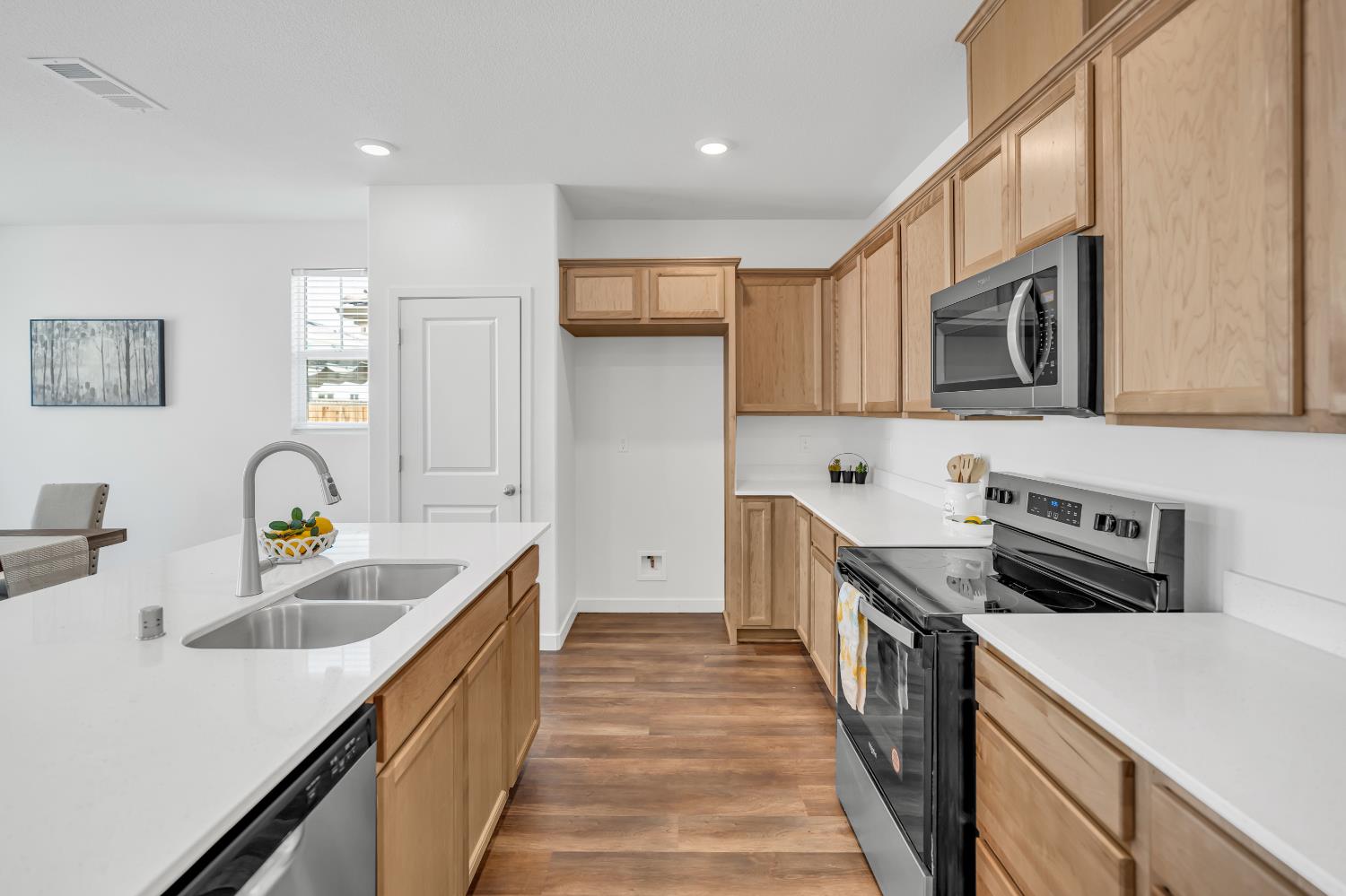 Detail Gallery Image 24 of 38 For 10109 Zane Way, Elk Grove,  CA 95757 - 3 Beds | 2 Baths