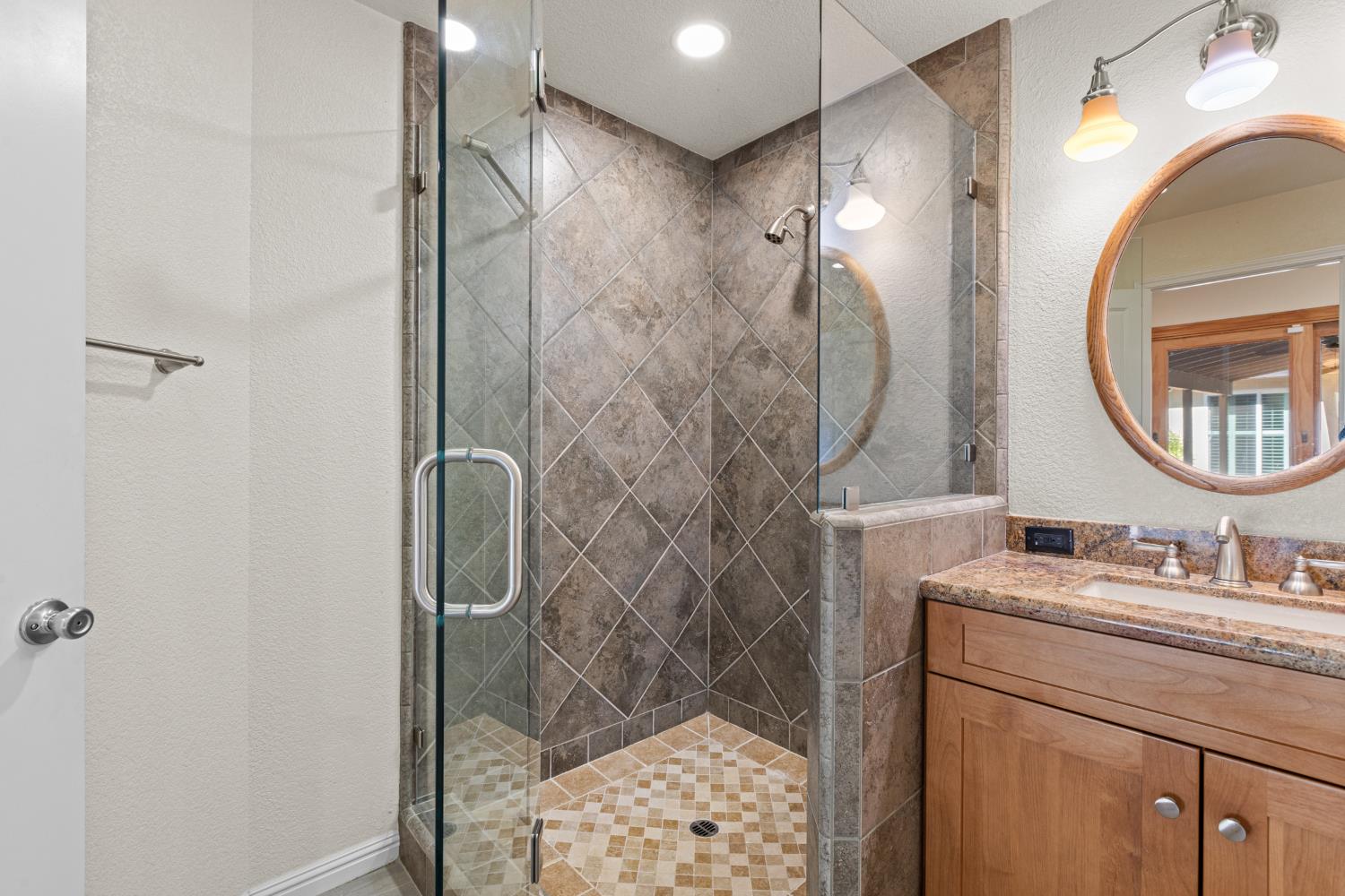 Detail Gallery Image 19 of 41 For 6840 Appomattox Way, Carmichael,  CA 95608 - 3 Beds | 2 Baths