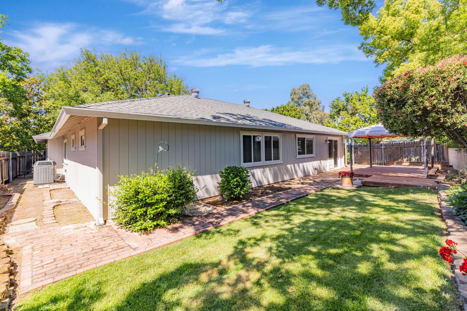 Detail Gallery Image 32 of 37 For 6818 Flaming Arrow Dr, Citrus Heights,  CA 95621 - 3 Beds | 2 Baths