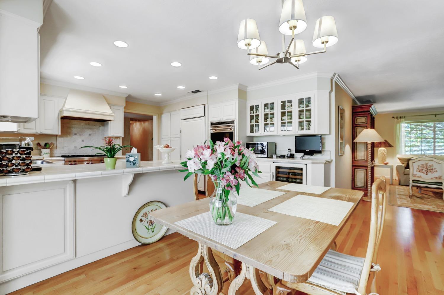 Detail Gallery Image 34 of 99 For 16949 Round Valley Cir, Grass Valley,  CA 95949 - 3 Beds | 2/1 Baths