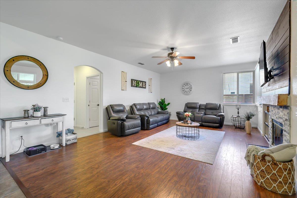 Detail Gallery Image 17 of 47 For 2189 Stonewater Dr, Yuba City,  CA 95991 - 4 Beds | 2/1 Baths