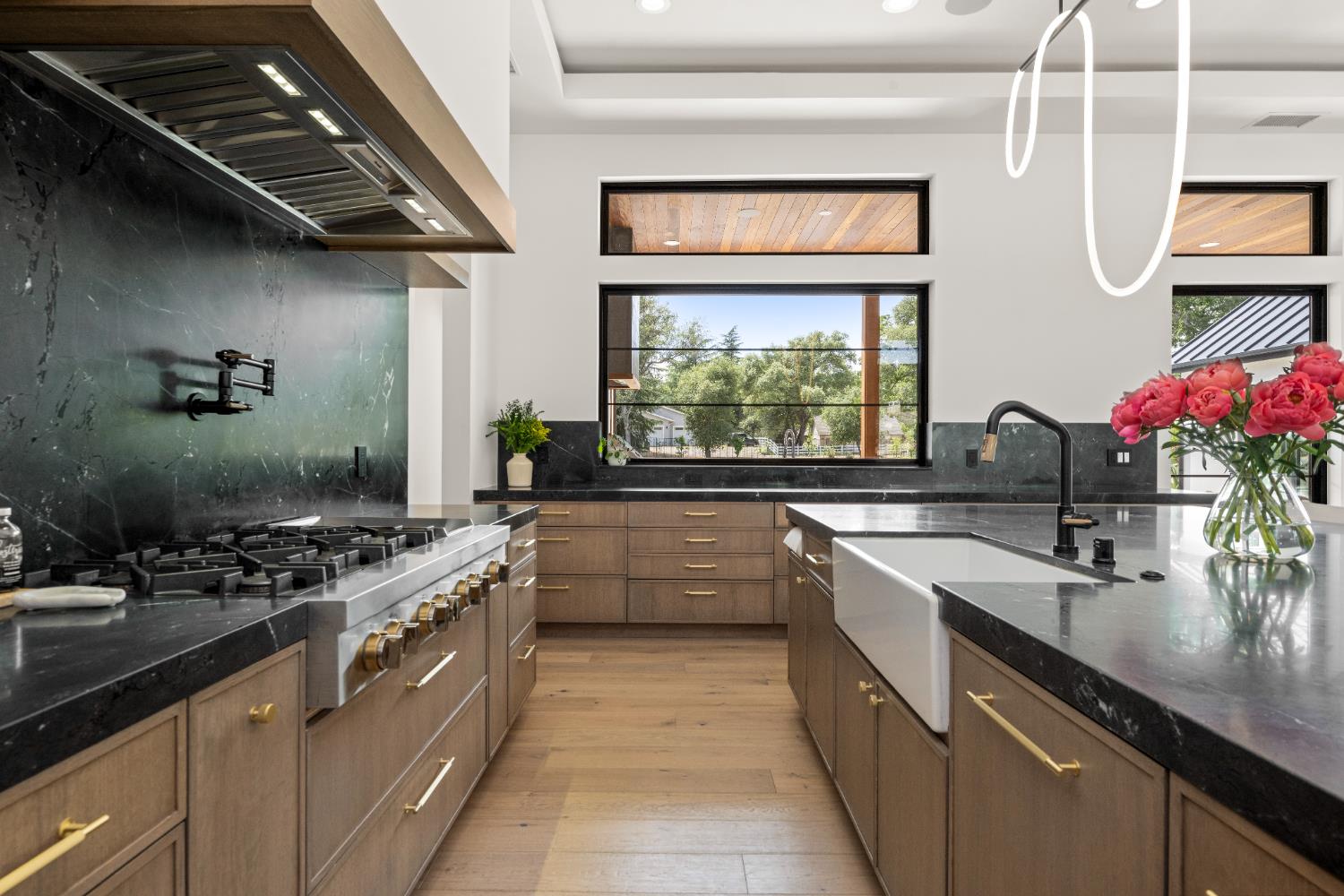 Detail Gallery Image 19 of 84 For 3320 Cherokee Trl, Loomis,  CA 95650 - 5 Beds | 3/1 Baths