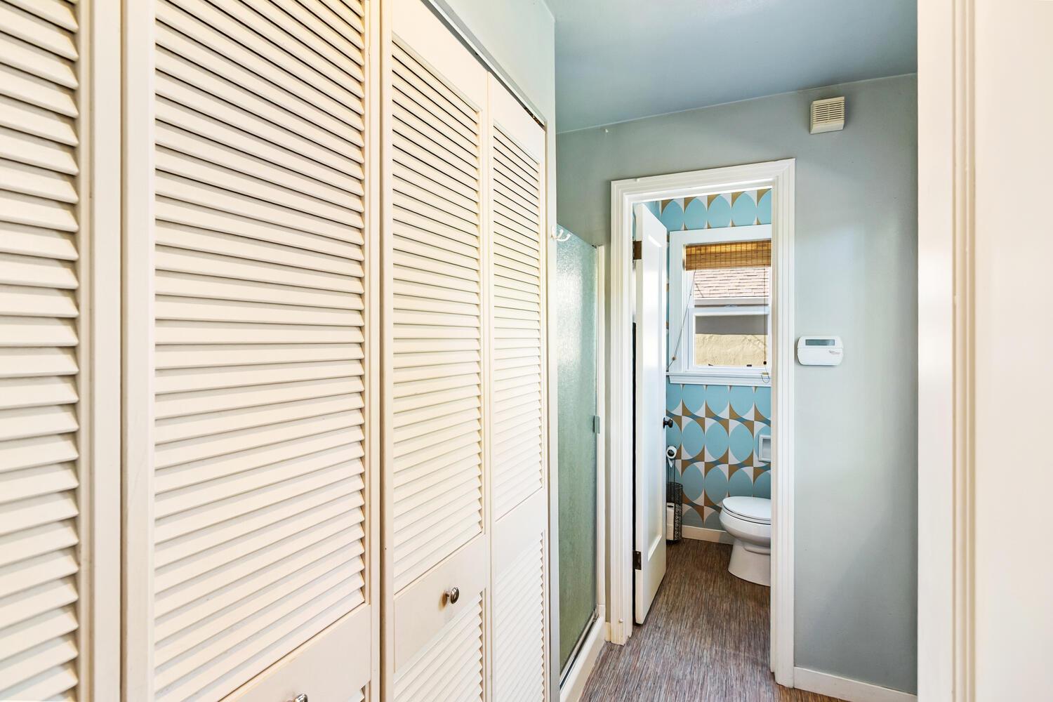 Detail Gallery Image 15 of 42 For 1621 Vallejo Way, Sacramento,  CA 95818 - 3 Beds | 2/1 Baths
