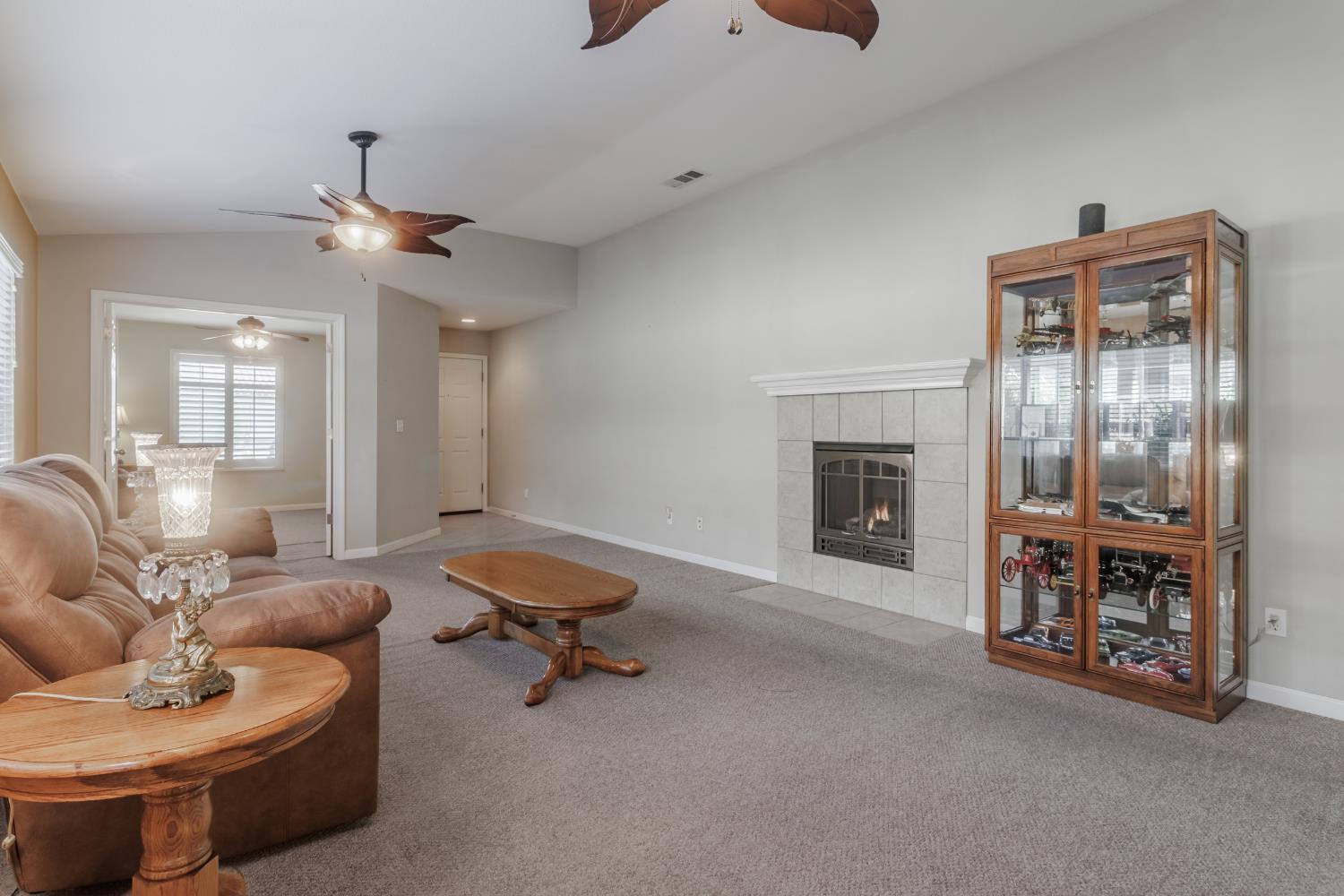 Detail Gallery Image 3 of 28 For 1474 Antioch Ct, Merced,  CA 95348 - 3 Beds | 2 Baths