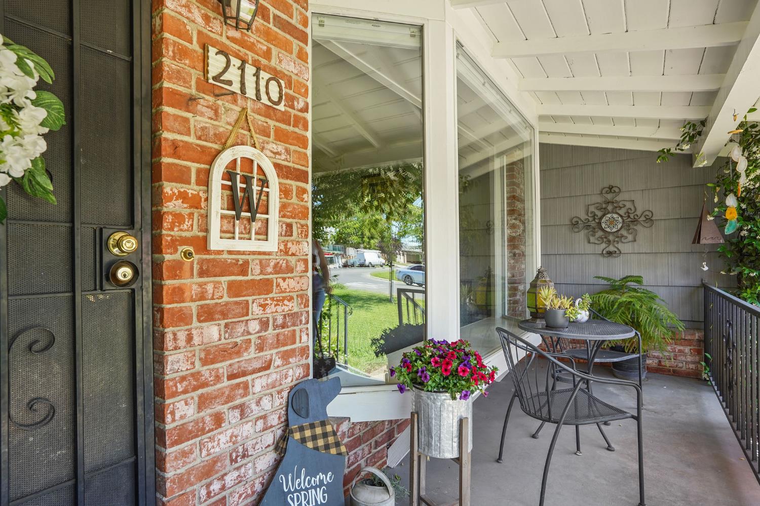Detail Gallery Image 28 of 28 For 2110 Cascade Rd, Sacramento,  CA 95864 - 3 Beds | 2 Baths