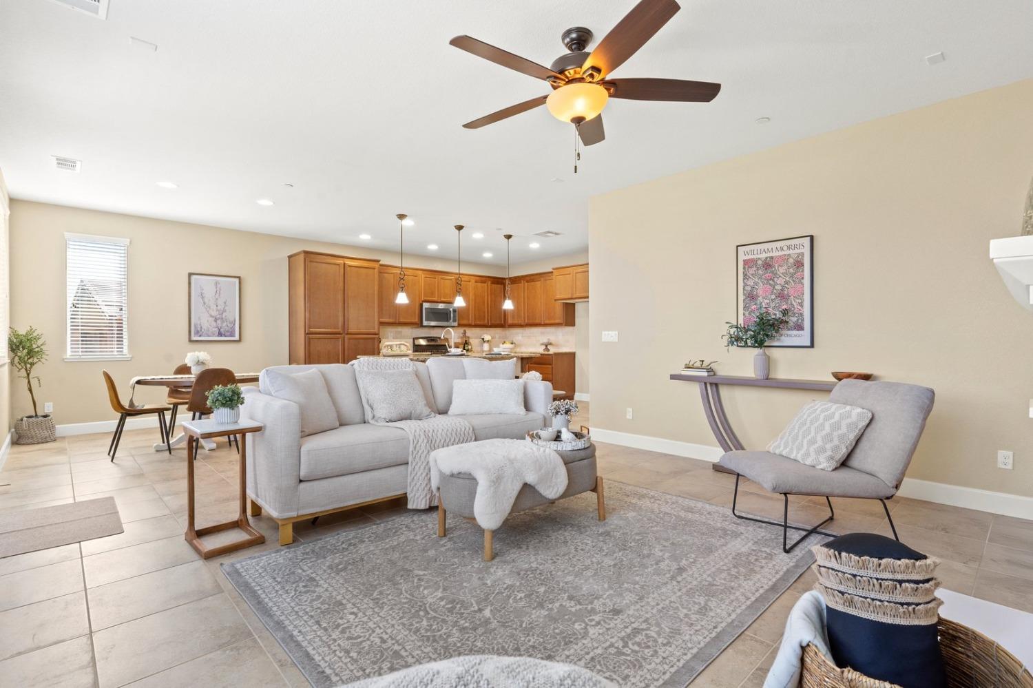 Detail Gallery Image 33 of 73 For 6307 Lookout Pass Way, Rocklin,  CA 95765 - 4 Beds | 3/1 Baths