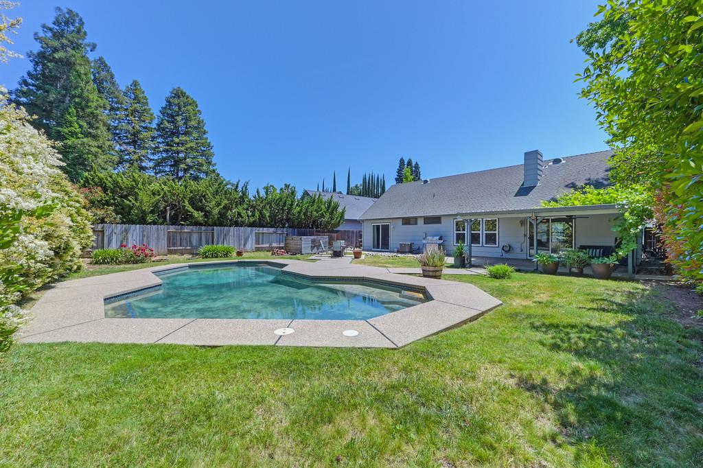Detail Gallery Image 1 of 50 For 9217 Rock Canyon Way, Orangevale,  CA 95662 - 3 Beds | 2 Baths