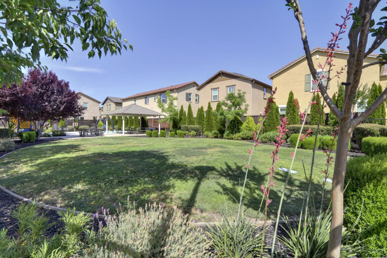 Detail Gallery Image 28 of 31 For 8150 S Kramer Ranch Ln, Elk Grove,  CA 95758 - 3 Beds | 2/1 Baths
