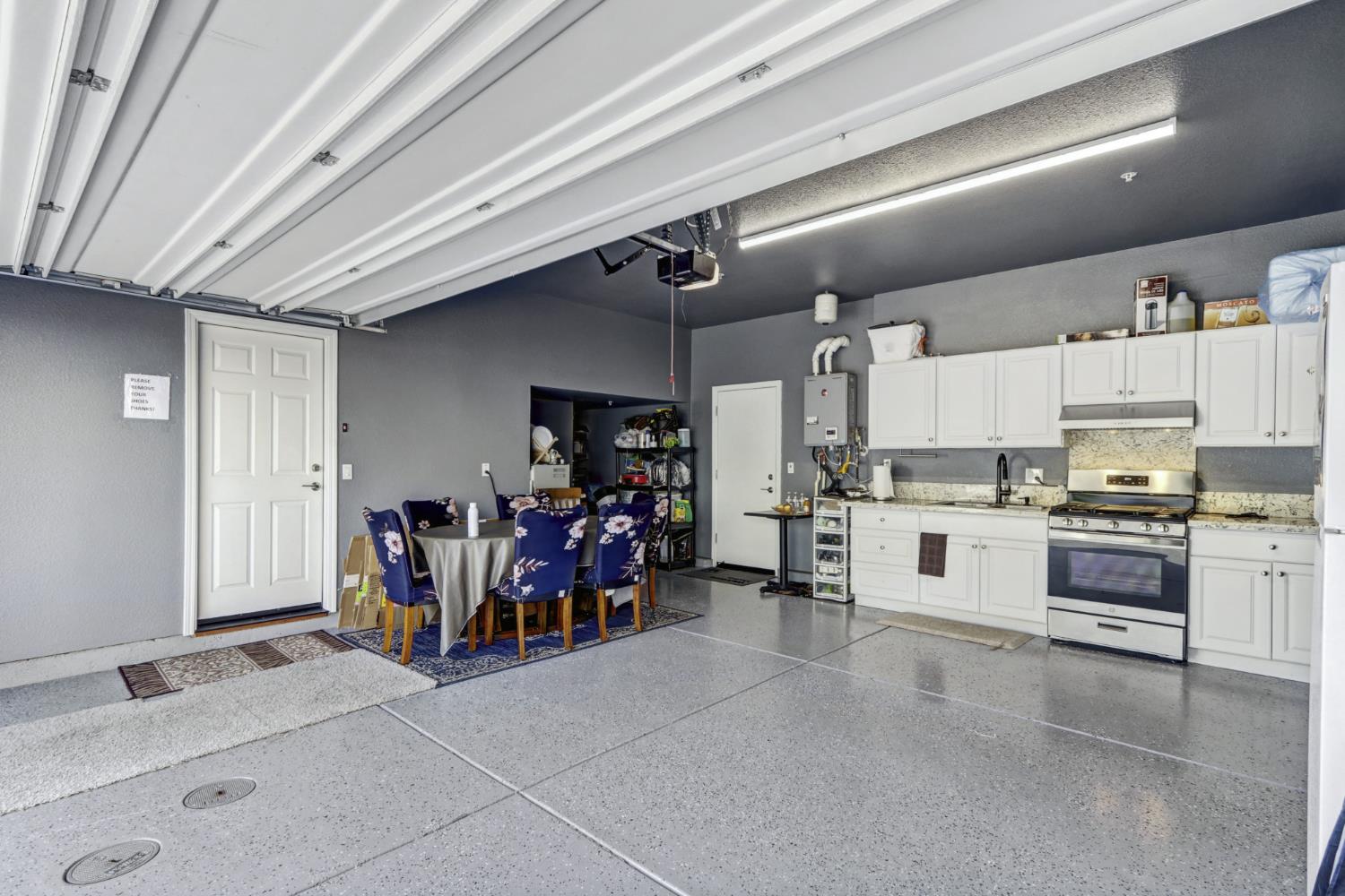Detail Gallery Image 24 of 31 For 8150 S Kramer Ranch Ln, Elk Grove,  CA 95758 - 3 Beds | 2/1 Baths