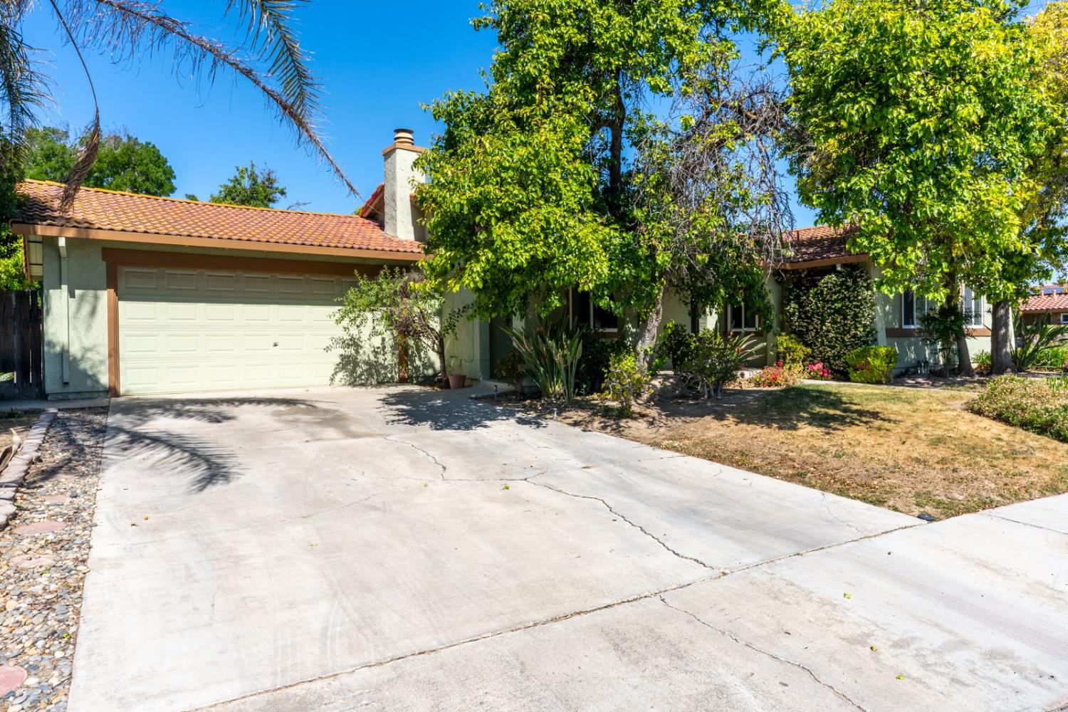 Detail Gallery Image 2 of 44 For 373 Foxmeadow Way, Los Banos,  CA 93635 - 4 Beds | 2 Baths