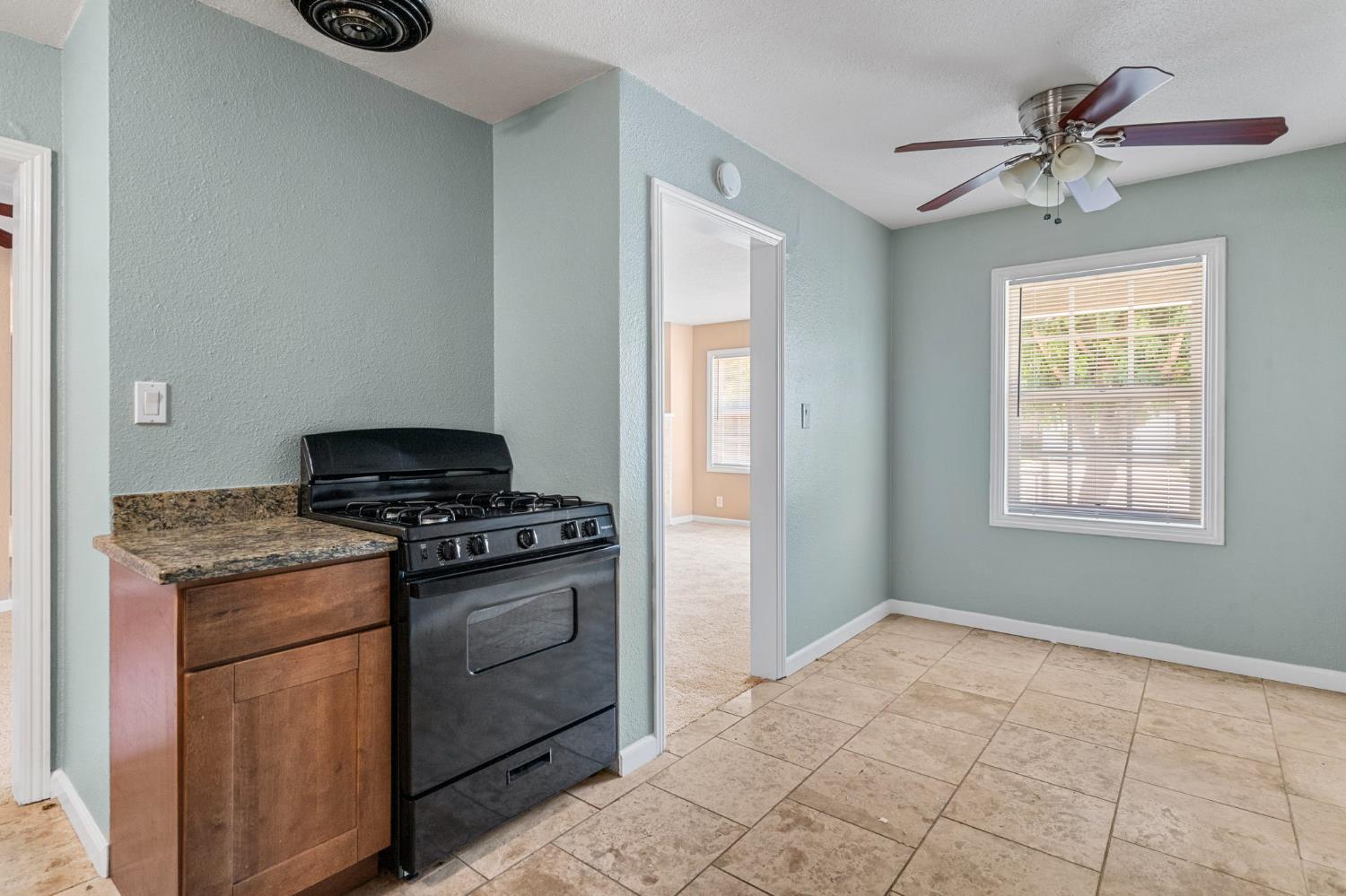 Detail Gallery Image 27 of 50 For 1715 S Tuxedo Ave, Stockton,  CA 95204 - 3 Beds | 2 Baths