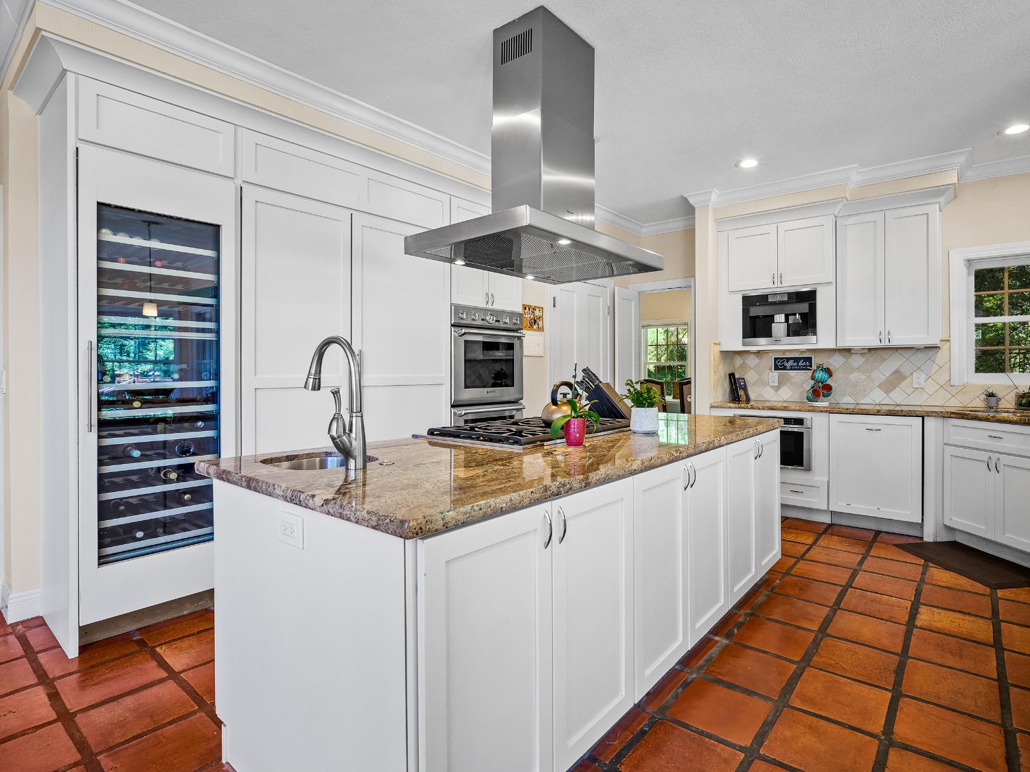 Detail Gallery Image 44 of 85 For 6809 Stanley Ave, Carmichael,  CA 95608 - 5 Beds | 4 Baths